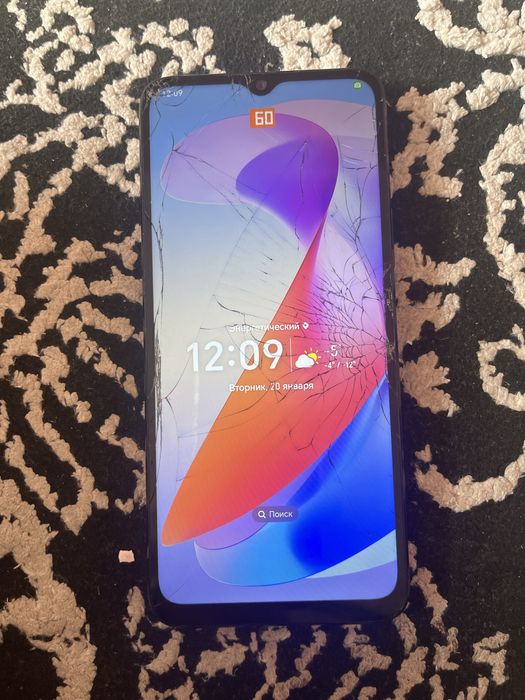 Продаю срочно хонор х6а торг есть