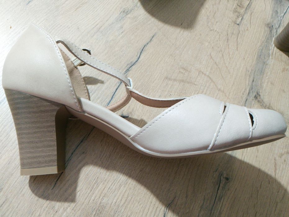 Pantofi crem 38 - 39