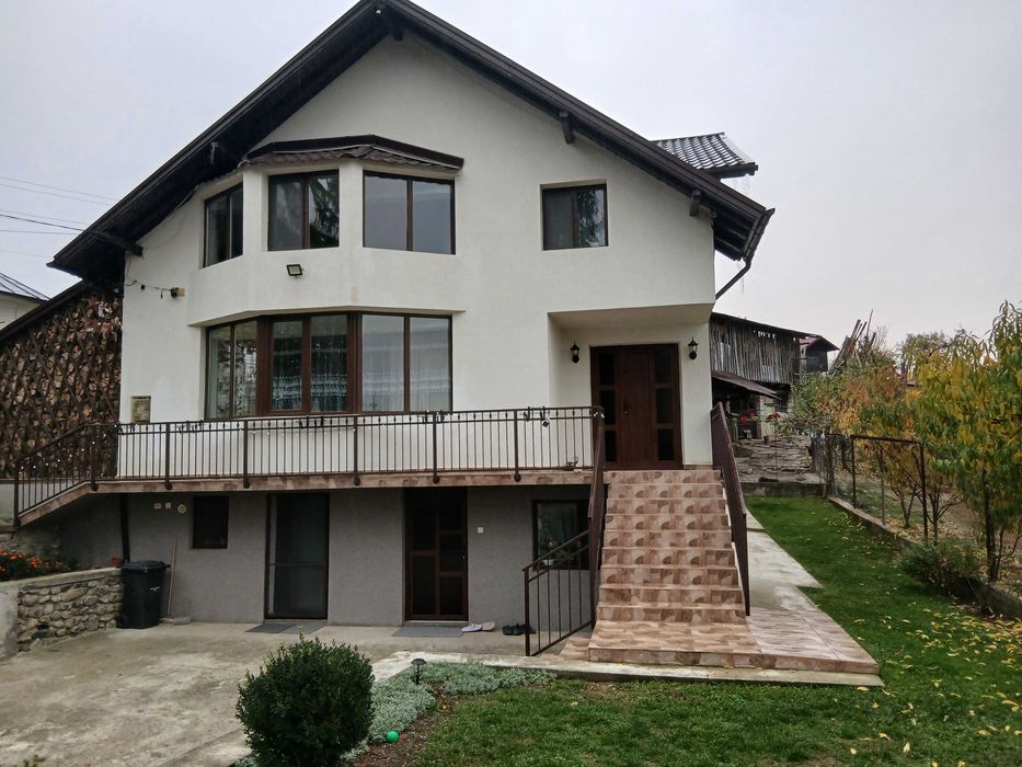 Casă de vânzare   . +anexă