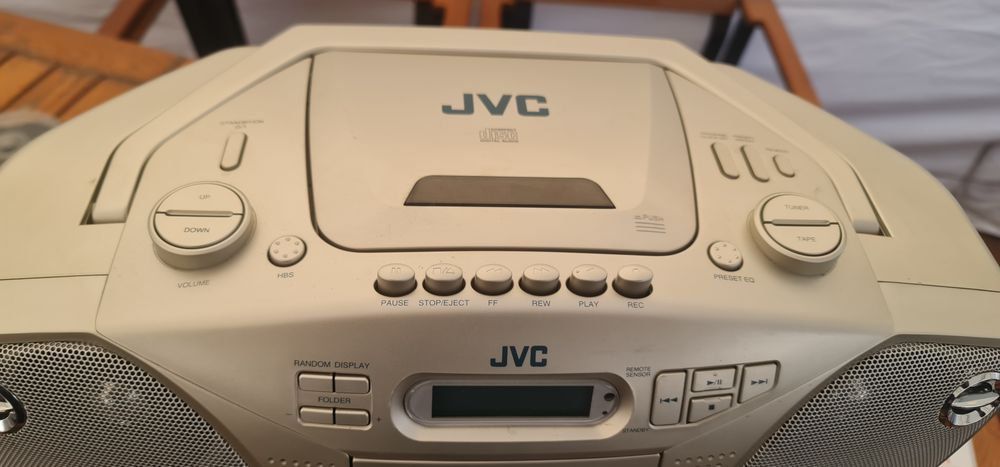 Boombox JVC portabil