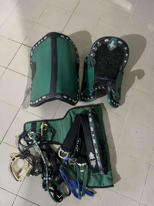 Продам седло новое