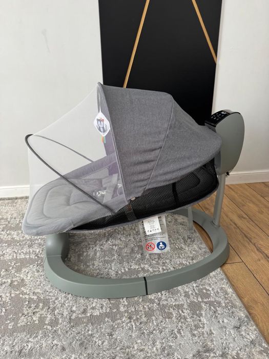 Шезлонг-качалка электронный для малышей