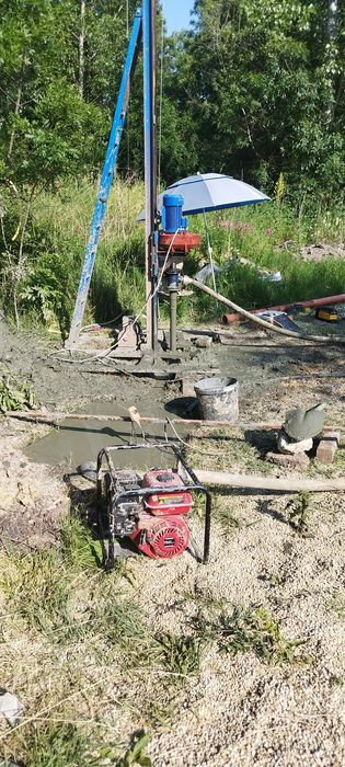 Продавам сондажна машина