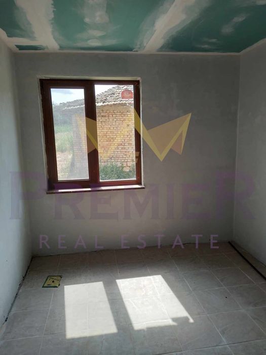 Къща в Варна, област-с.Караманите