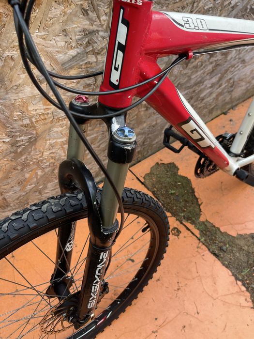 Bicicleta gt avalanche frane pe disc hidraulice furca pe aer  roti 26”