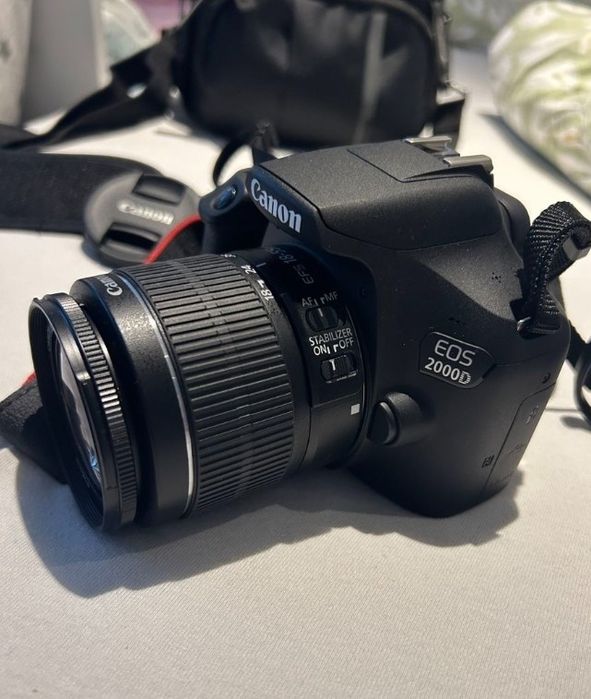 Фотоаппарат Canon EOS 2000D