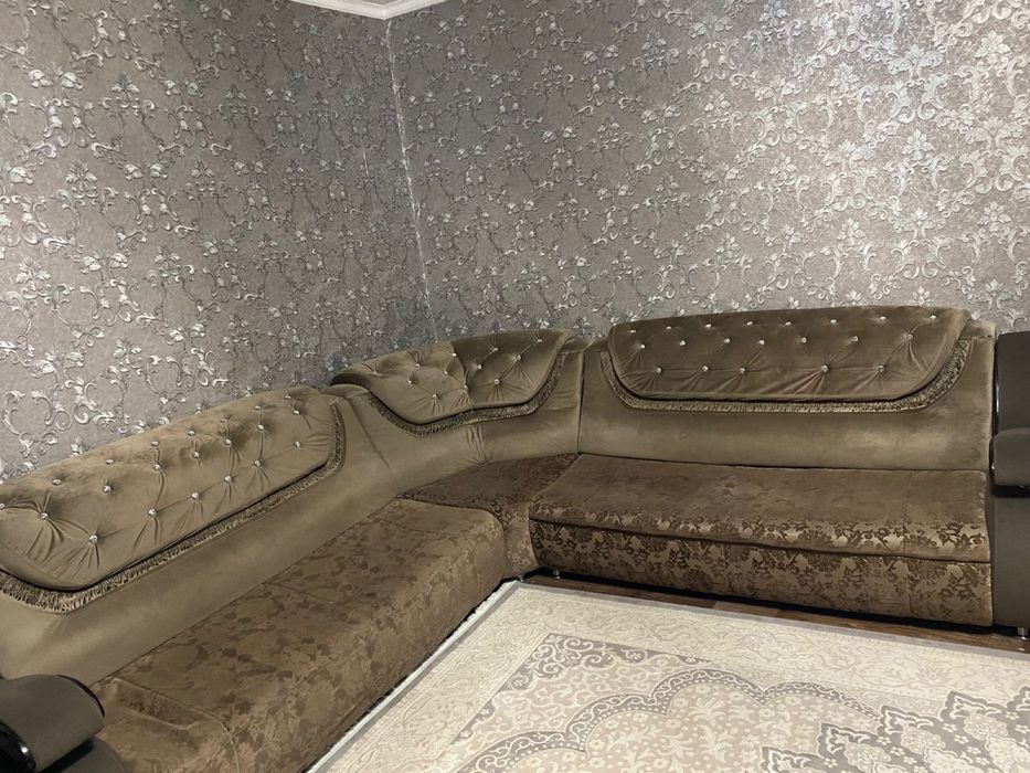 Срочно продам диван
