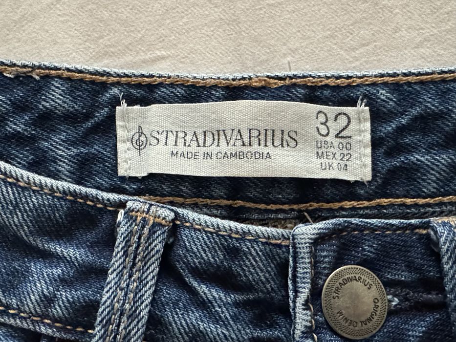 D92 Stradivarius дънки с прави, широки крачоли