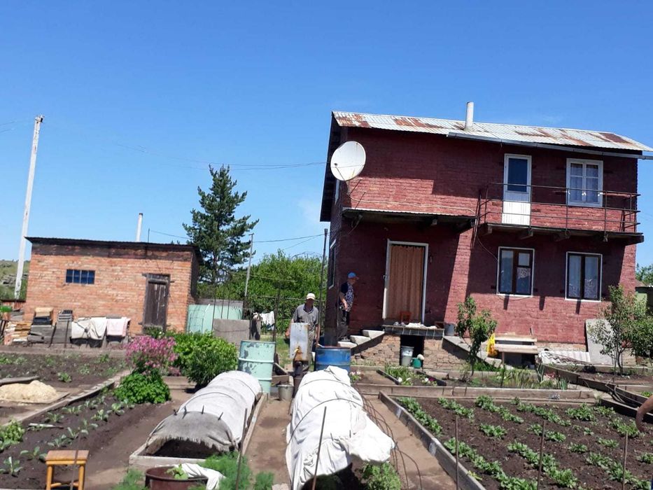 Продам дачу за поселком Металлург