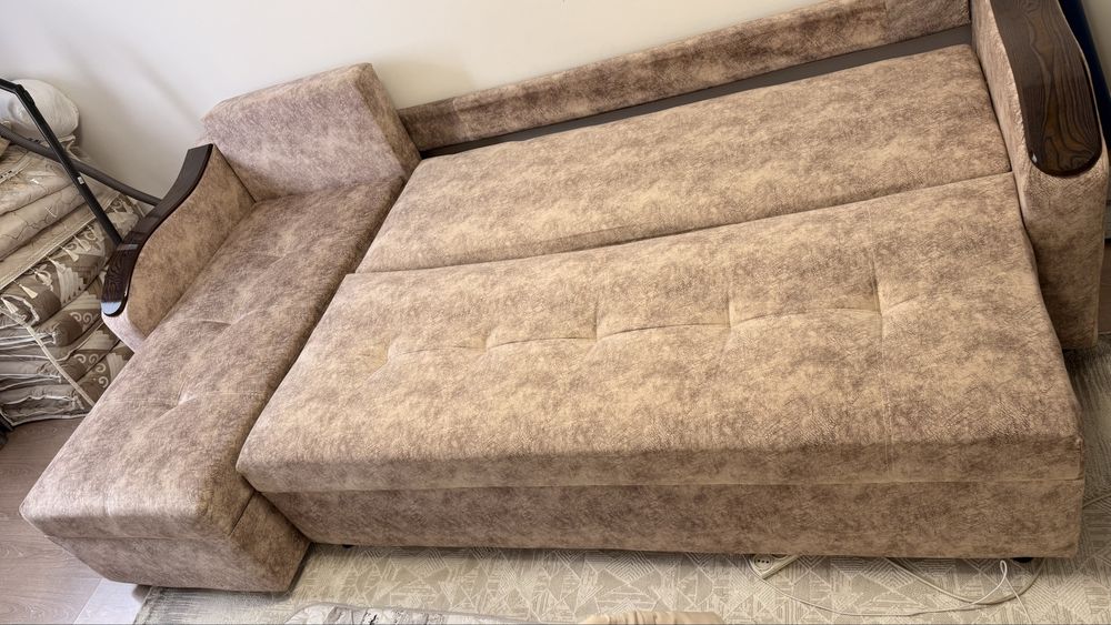 Продам угловой диван