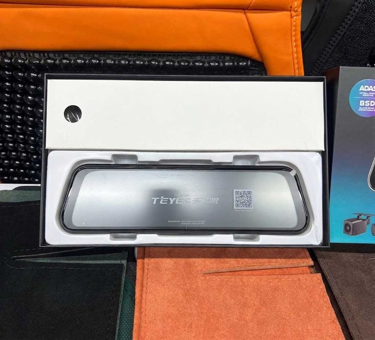 TEYES Q8 — 3 Kamerali Smart Video Registrator (4K Ultra HD)