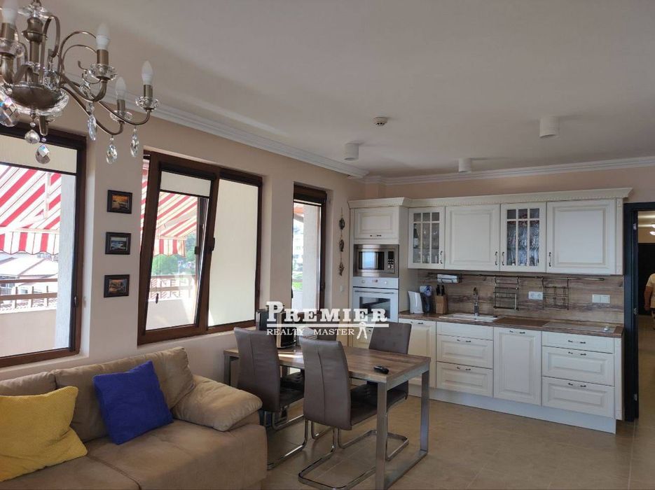 Продава се Четиристаен апартамент в Свети Влас - 150 кв.м за 1667 €/кв.м - Снимка #2