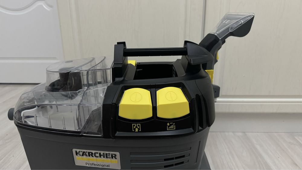 Продаю пылесос для химчистки Karcher Puzzi 8/1