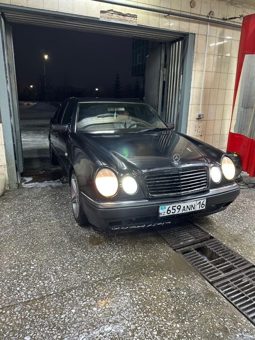 Продам мерседес 210