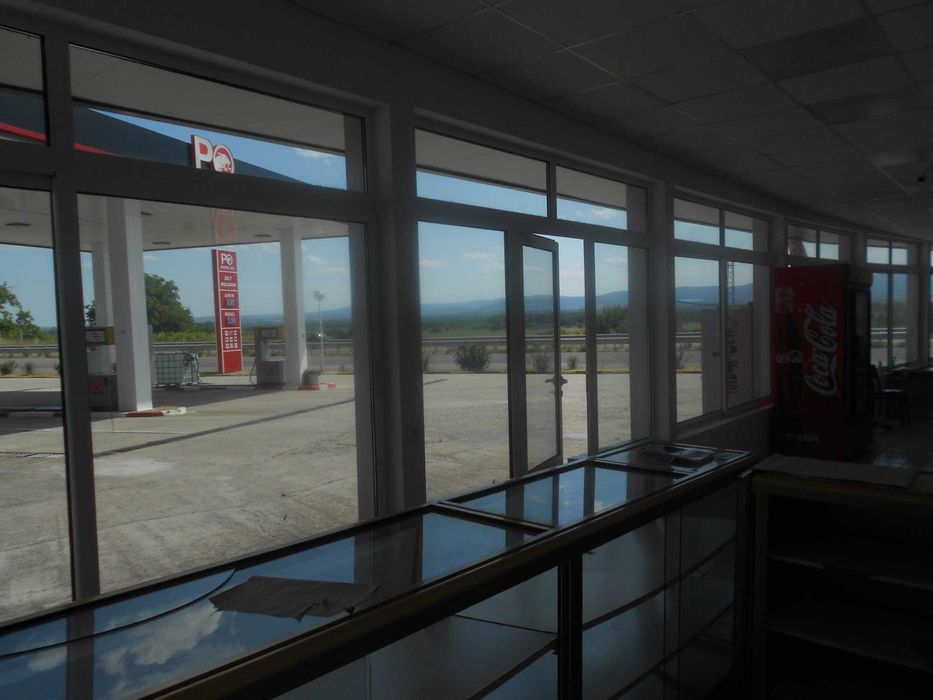 Дава се под наем Магазин в Свиленград - 100 кв.м за 765 € - Снимка #4