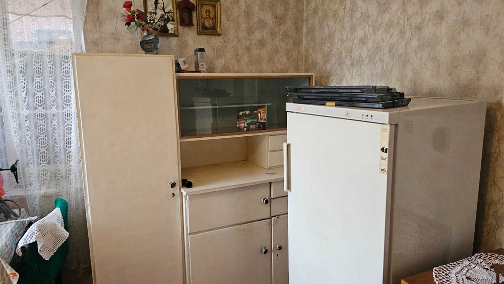 Двуетажна къща с гараж двор и пристройки Стамболийски