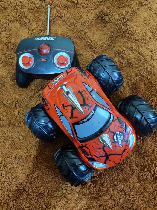 Mașinuță cu telecomanda