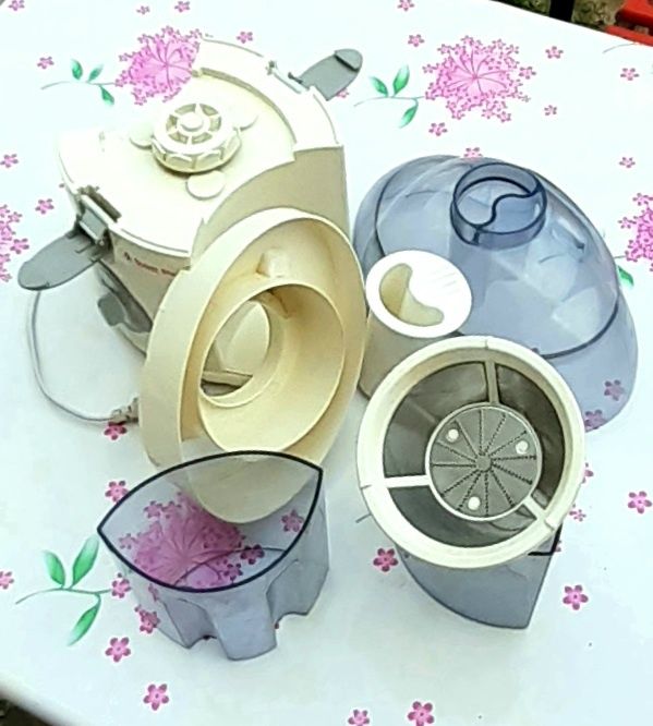 Соковыжималка SUPER STAR  500W