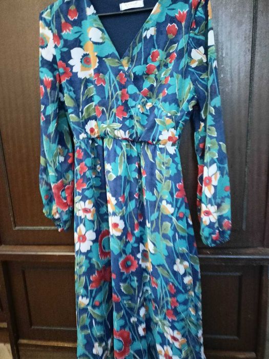 две красиви рокли