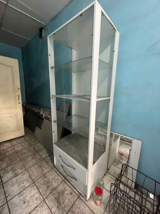 Продам витрину б/у