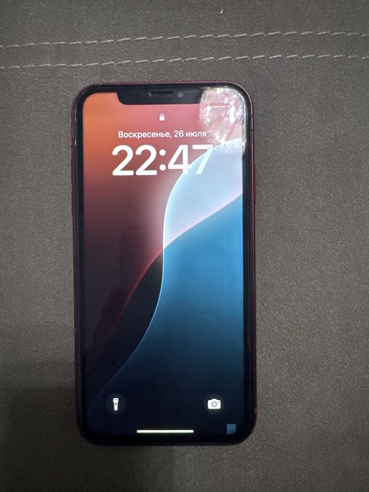 IPhone XR красный свет