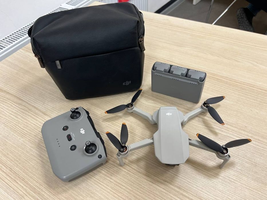 Продаю дрон dji mini 2