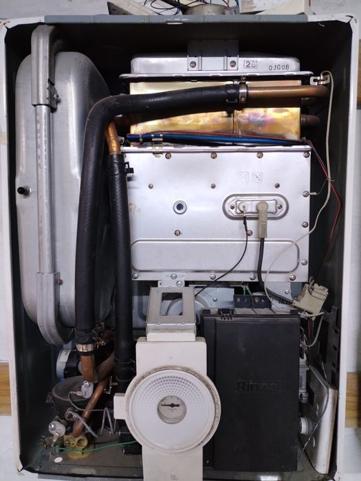 Продам котёл Rinnai