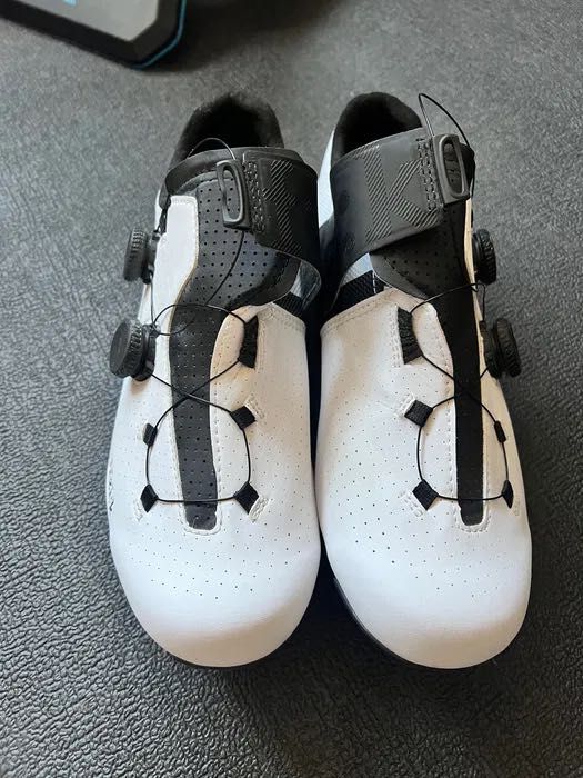 Шосейни шпайкове Fizik Vento Infinito Carbon