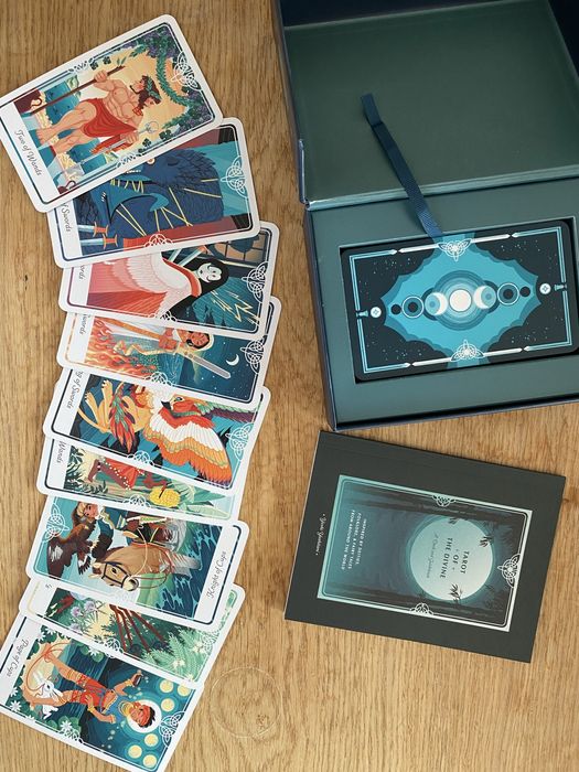 Set Tarot of the Divine – Yoshi Yoshitani, 78 cărți + ghid