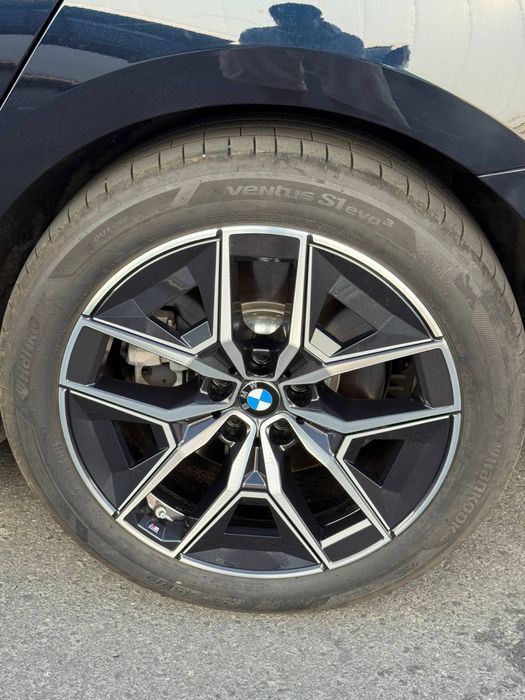 BMW i5 35L M poket 2025 yil