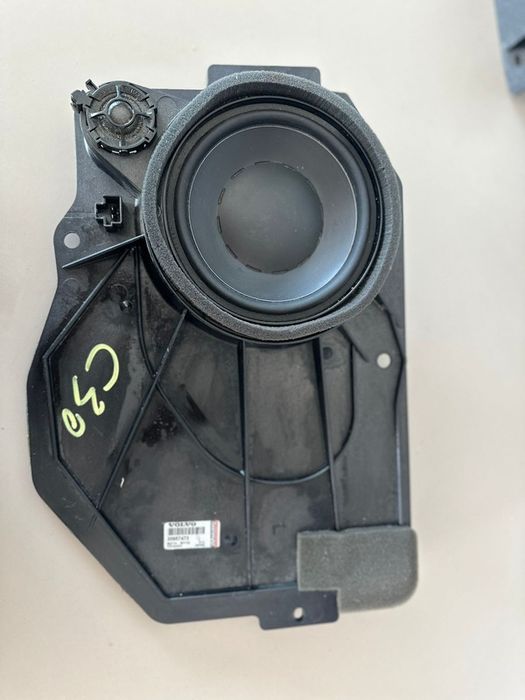 Dynaudio boxa Volvo C30 2007-2010 30657473