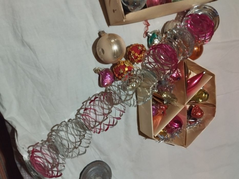 Ёлочные игрушки мишура