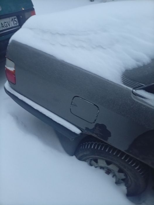 Ауди 100 требуется ремонт