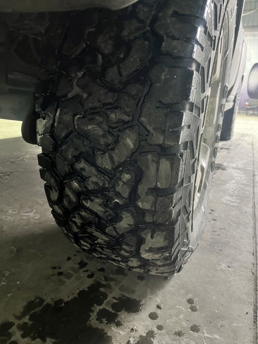 Продам шины Comforser 11.00