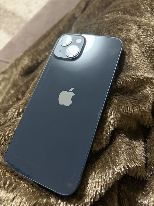 Продам Iphone 13