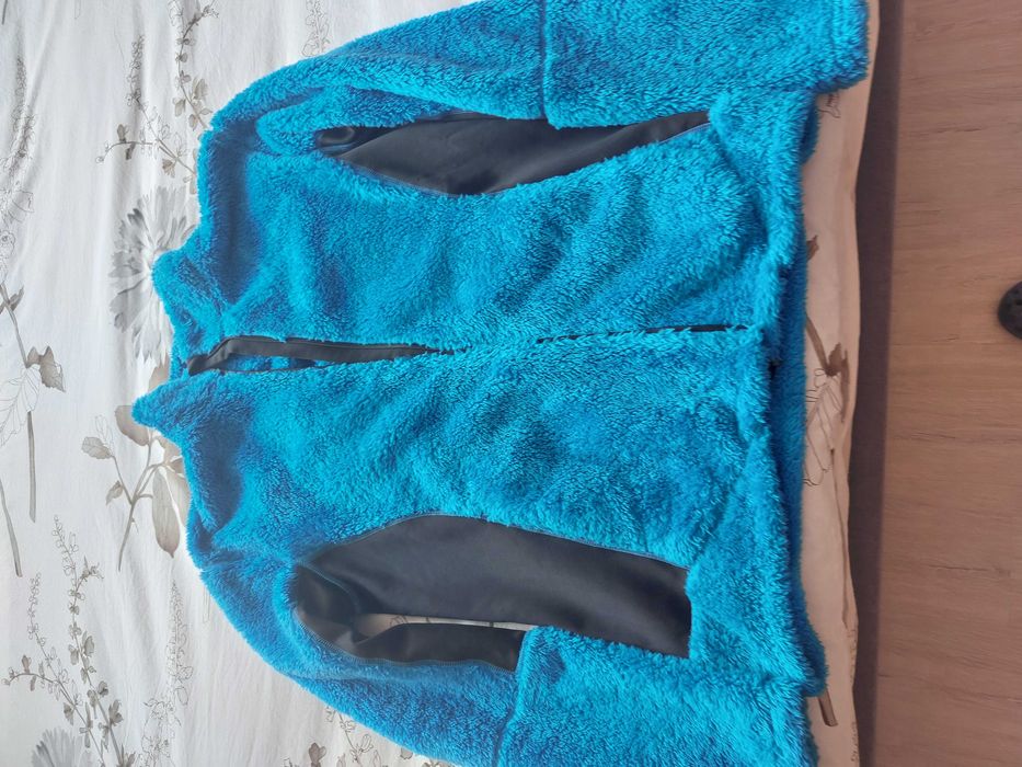 Продавам зимно яке