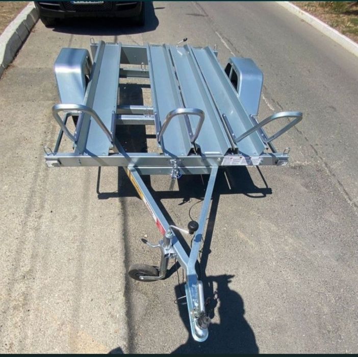 Inchiriez /Tractez remorca moto rabatabila