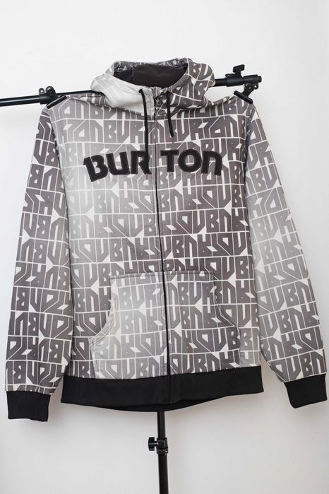 Суитшърт Burton. - Оригинален суитшърт на сноуборд марката - Burton