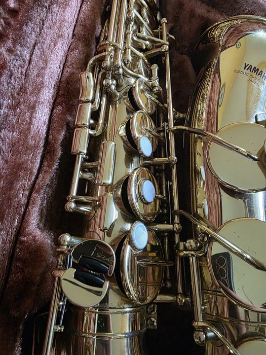 Алт саксофон Yamaha yas 32 purple logo
