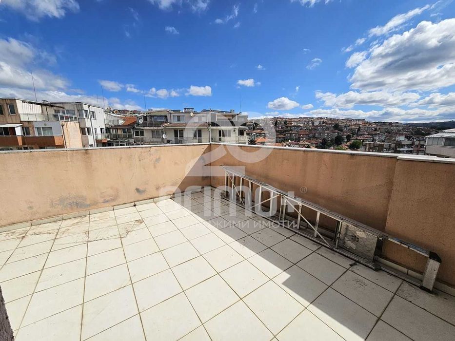 Дава се под наем Тристаен апартамент в Велико Търново, Център - 95 кв.м за 360 € - Снимка #11