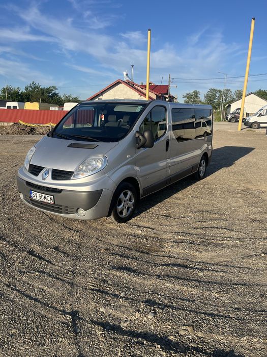 Vand renault trafic 8+1