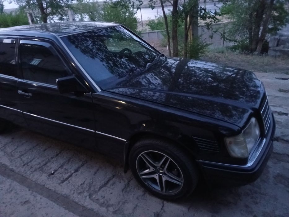Продам Мерседес w124 3.0