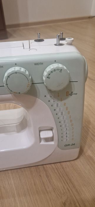 Швейная машина Janome GR-24