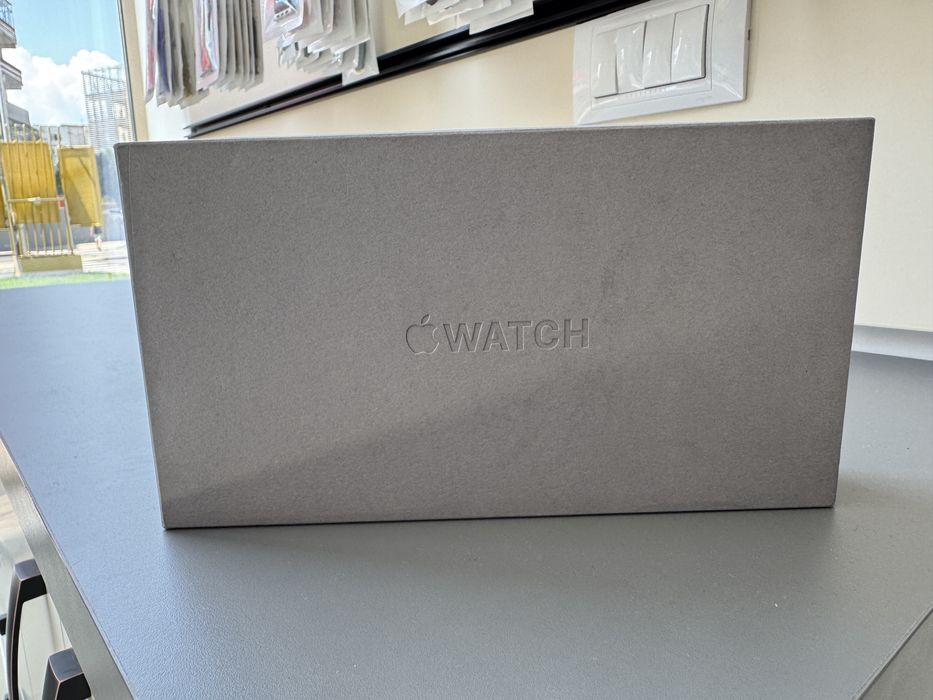 Apple Watch Ultra 2 49mm Black Titanium Black Ocean Band