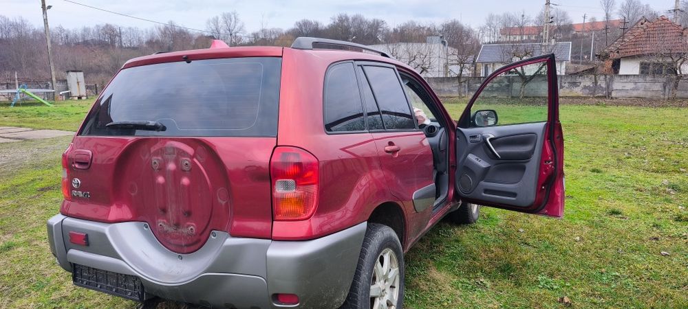 Vând Toyota RAV4 2003