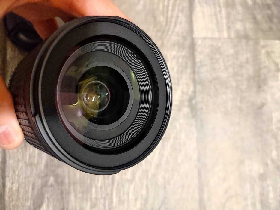 Фотоапарат и обектив Nikon D7200 AF-S NIKKOR 18-135mm