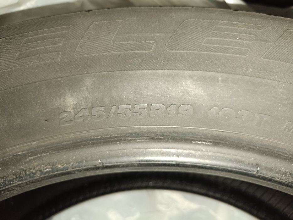 Резина летняя 245/55/19 очень б/у