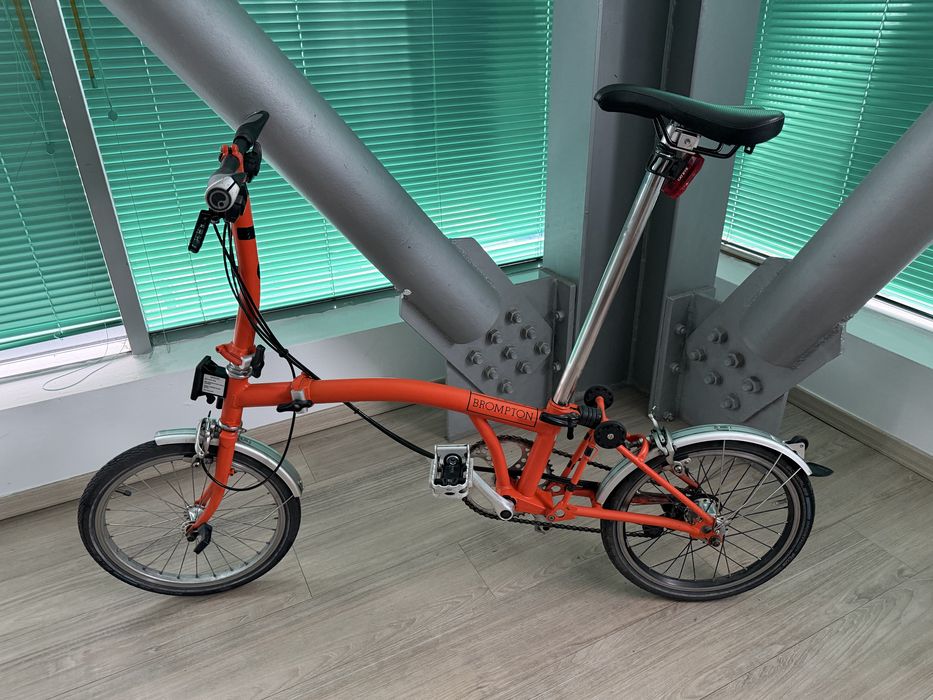 Brompton cumparata de noua Romania