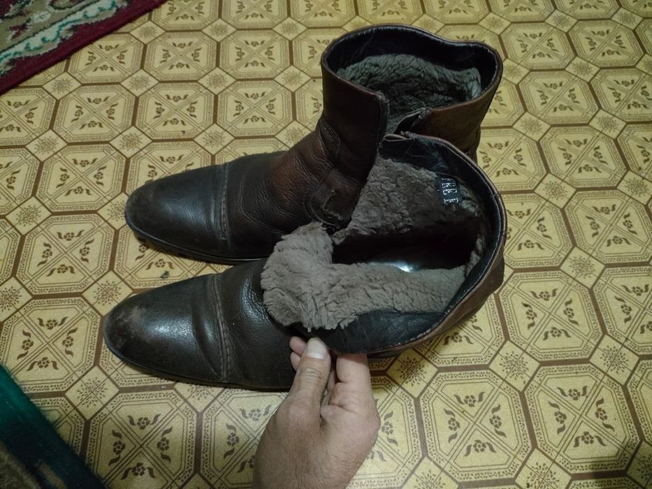 Куртка. Ботинки. за 7500.