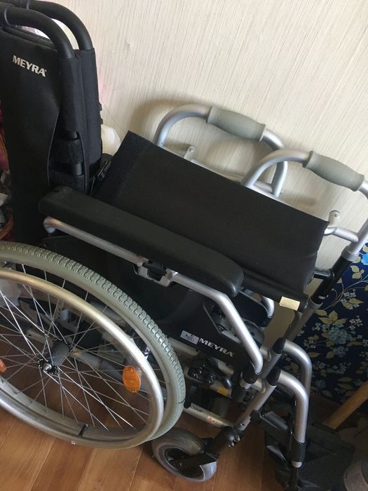 Инвалидное кресло новое в упаковке
